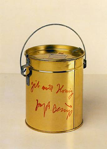 http://images.artnet.com/artwork_images%5C536%5C212681.jpg