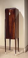 Emile Jacques Ruhlmann - Cabinet Fuseau à une porte, en ébène de Macassar. L’entrée de serrure et les sabots en ivoire (Furniture) h: 112 cm / h: 44.1 in