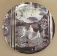 Robert Rauschenberg - Guggenheim Retrospective Limited Edition Plate – Fairy Plate (Ceramics) h: 10.4 x w: 10.4 in / h: 26.4 x w: 26.4 cm