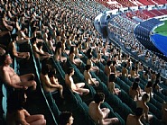 Spencer Tunick - Austria 5 (Ernst Happel Stadion, Kunsthalle Wien) (Photographs) h: 122 x w: 152 cm / h: 48 x w: 59.8 in