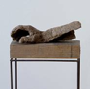 Magdalena Abakanowicz - Anatomy 14 (Sculptures) h: 96 x w: 31 x d: 18 cm / h: 37.8 x w: 12.2 x d: 7.1 in