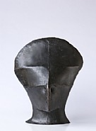 Grosser geharnischter Kopf