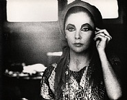 Elizabeth Taylor on the set of