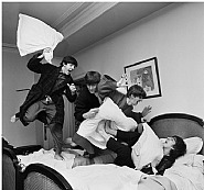 Beatles: Pillow Fight, Paris