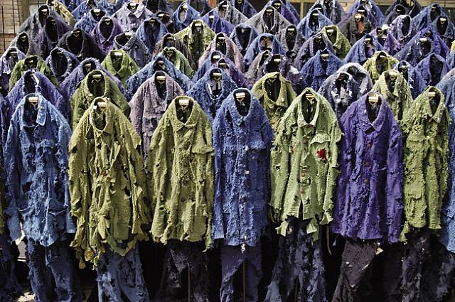   Sun Furong, <Nibble>Zhongshan Clothing