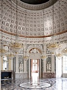 Candida Höfer - Benrather Schloss Düsseldorf V (Photographs) h: 180 x w: 144.2 cm / h: 70.9 x w: 56.8 in