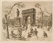 John French Sloan - Sculpture in Washington Square (Prints and Multiples) h: 7.9 x w: 9.6 in / h: 20.1 x w: 24.4 cm