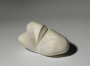 Hans Arp - L’ami du petit doigt (Sculptures) h: 10 x w: 24 x d: 13 cm / h: 3.9 x w: 9.4 x d: 5.1 in