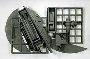 Louise Nevelson - Mirror-Shadow XVI (Sculptures) h: 62 x w: 105 x d: 15 in / h: 157.5 x w: 266.7 x d: 38.1 cm