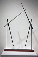 George Rickey - UNSTABLE SQUARE III (Sculptures) h: 29 x w: 19 x d: 3 in / h: 73.7 x w: 48.3 x d: 7.6 cm