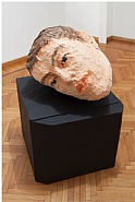 Stephan Balkenhol - Male head (Sculptures) h: 75 x w: 58 x d: 58 cm / h: 29.5 x w: 22.8 x d: 22.8 in