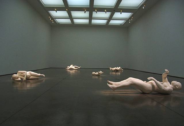 Marc Quinn, Chemical Life Support (Gallery Installation)