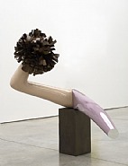 Gary Hume - American Tan II (Bronze) (Sculptures) h: 159 x w: 156 x d: 126 cm / h: 62.6 x w: 61.4 x d: 49.6 in