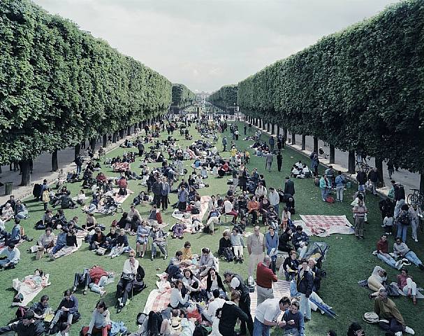 Massimo Vitali. Picnic Allee. Massimo Vitali.