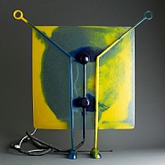 Gaetano Pesce - Gaetano Pesce gel resin and metal yellow and blue lamp on feet, 1980