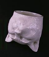 Kiki Smith - Cat (Ceramics) h: 3.2 x w: 3.2 x d: 3.8 in / h: 8.1 x w: 8.1 x d: 9.7 cm