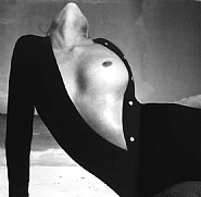Richard Avedon - Lauren Hutton, Sweater by Van Raalte, Great Exuma, the Bahamas, October 1968, 1968