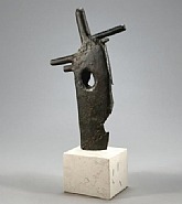 Julio González - Main debout (Sculptures) h: 98.5 x w: 38.8 in / h: 250.2 x w: 98.6 cm