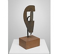 Julio González - Masque ‘ombre et lumière’ (Sculptures) h: 24.8 x w: 10.2 x d: 10.2 cm / h: 9.8 x w: 4 x d: 4 in