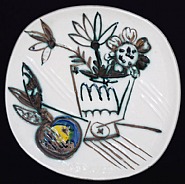 Pablo Picasso - Bouquet à la pomme (Bunch with apple) (Ceramics) h: 9.8 in / h: 24.9 cm