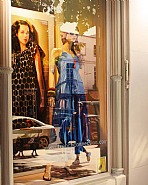 Tom Blackwell - Morning Walk, Hampstead High St. London (Paintings) h: 50.3 x w: 40.3 in / h: 127.8 x w: 102.4 cm