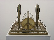 Konspirerende kinetisk skulptur