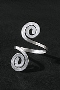 Alexander Calder - Bracelet (Silver) h: 3.6 x w: 2.8 x d: 2.8 in / h: 9.1 x w: 7.1 x d: 7.1 cm