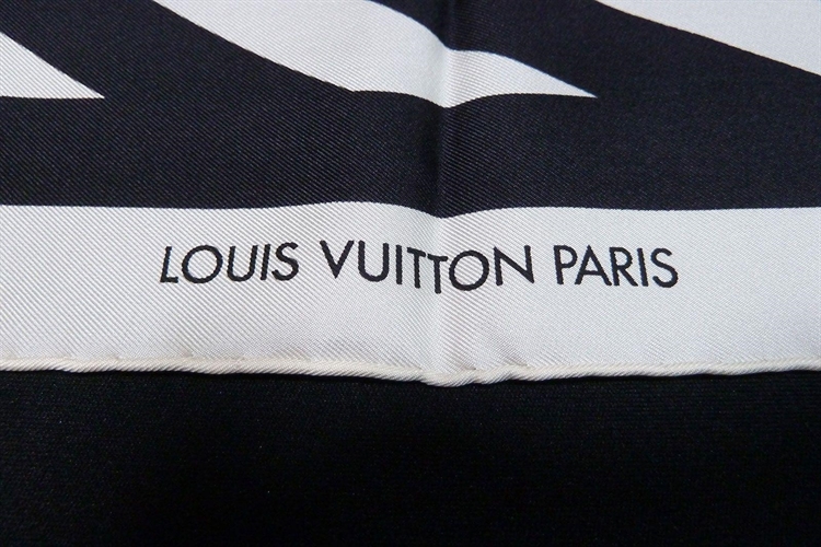 Sol LeWitt, Louis Vuitton  Limited Edition Louis Vuitton Silk