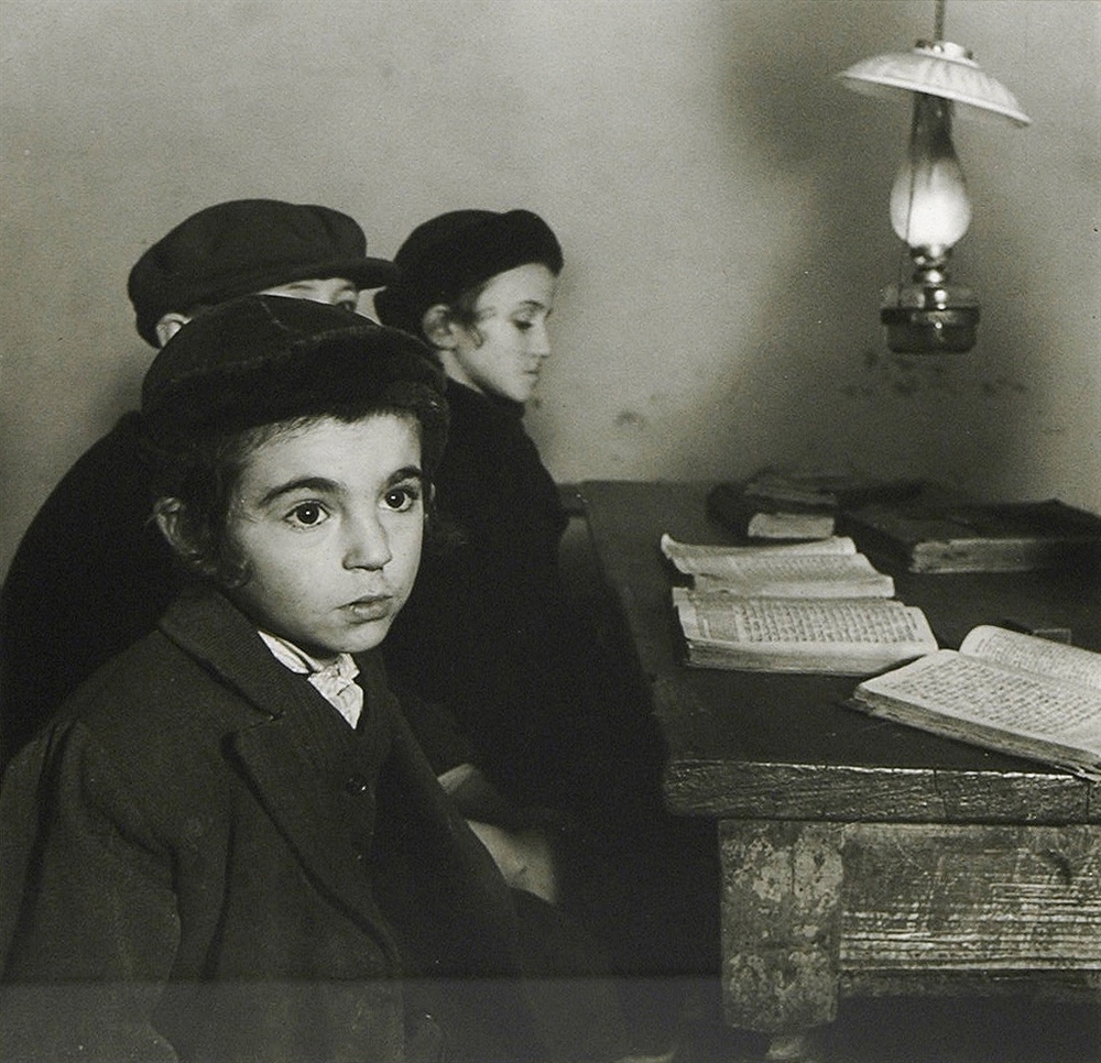 The Vanished World (complete portfolio of 12 works) by Roman Vishniac ...