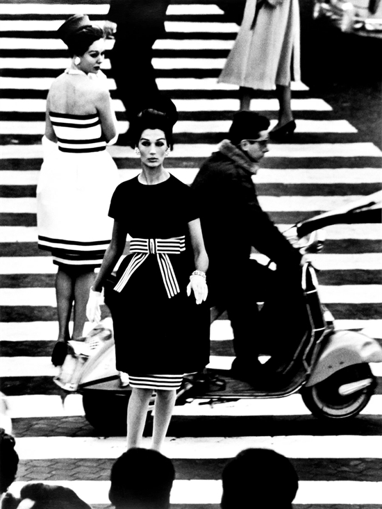 Simone & Nina, Piazza di Spanga, Rome (Vogue) by William Klein