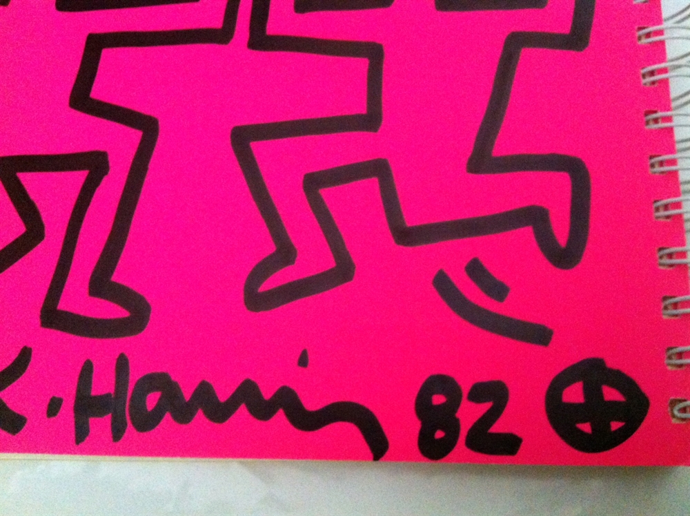 keith haring two figures with heart