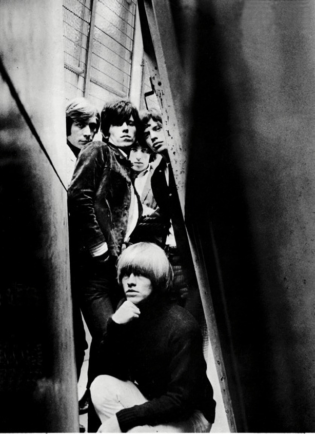 The Rolling Stones. “Out of Our Heads” Cover (U.S. Title: “December’s Children.”) Ormond Yard.