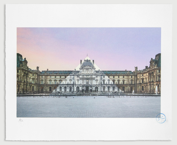 Au Louvre, La Pyramide