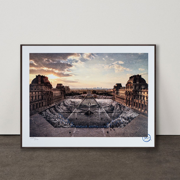 JR au Louvre, 29 Mars 2019, 18h08 © Pyramide, architecte I. M. Pei, musée du Louvre, Paris, France